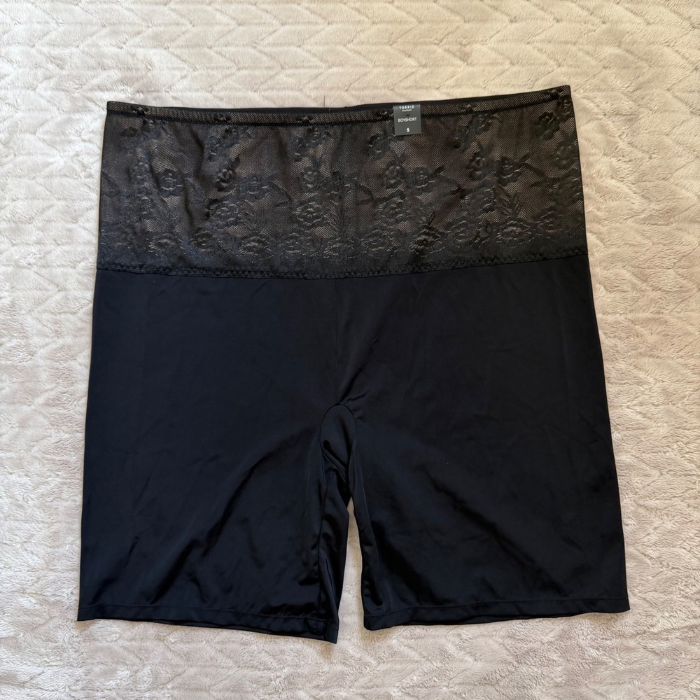 Torrid Black Silhouette High Waist Sexy Smoother Lace Boyshort Shapewear Size 5